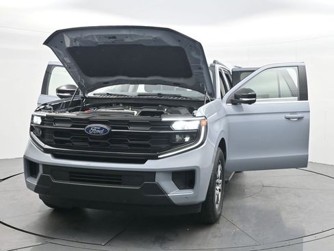New 2026 Ford Expedition Active RWD image 47