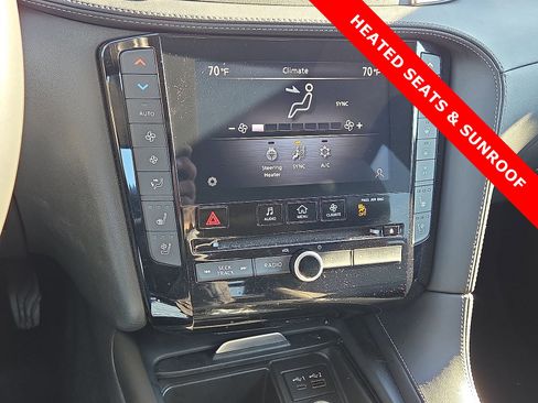 Used 2022 INFINITI QX50 Essential image 19