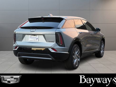 New 2026 Cadillac Optiq Luxury 1 image 4