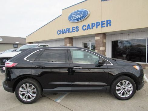Used 2024 Ford Edge Titanium AWD/4WD image 4