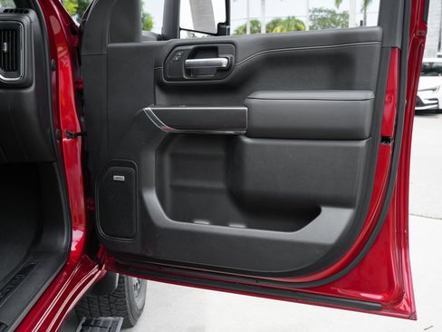 Used 2021 GMC Sierra 2500 AT4 w/ AT4 Premium Plus Package AWD/4WD image 40