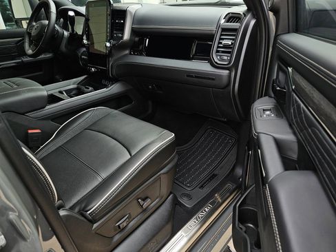 New 2026 RAM 2500 Limited AWD/4WD image 8