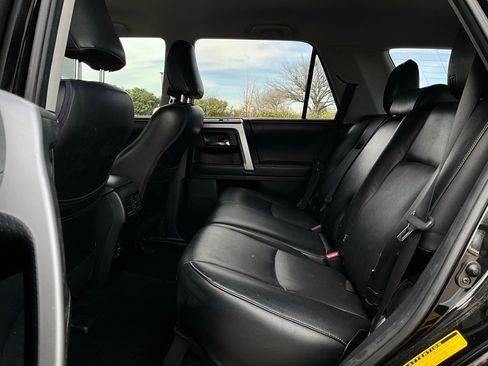 Used 2014 Toyota 4Runner SR5 image 12