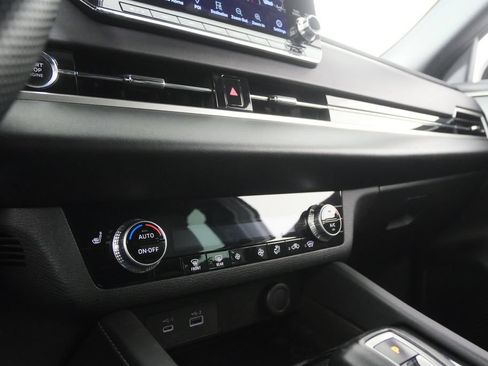 Used 2023 Mitsubishi Outlander SE Black Edition AWD/4WD image 22