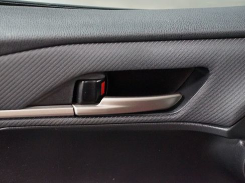 Used 2025 Toyota Camry SE FWD image 32