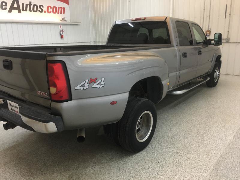 Used 2007 GMC Sierra 3500 SLT w/ Heavy-Duty Power Package AWD/4WD image 4