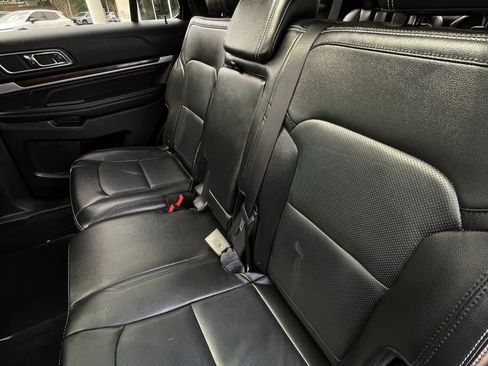 Used 2018 Ford Explorer Limited FWD image 24