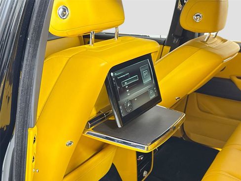 Used 2020 Rolls-Royce Cullinan image 28