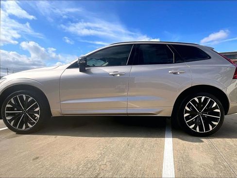New 2026 Volvo XC60 B5 Ultra w/ Protection Package Premier AWD/4WD image 21