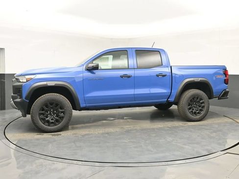 Used 2025 Chevrolet Colorado Trail Boss AWD/4WD image 6