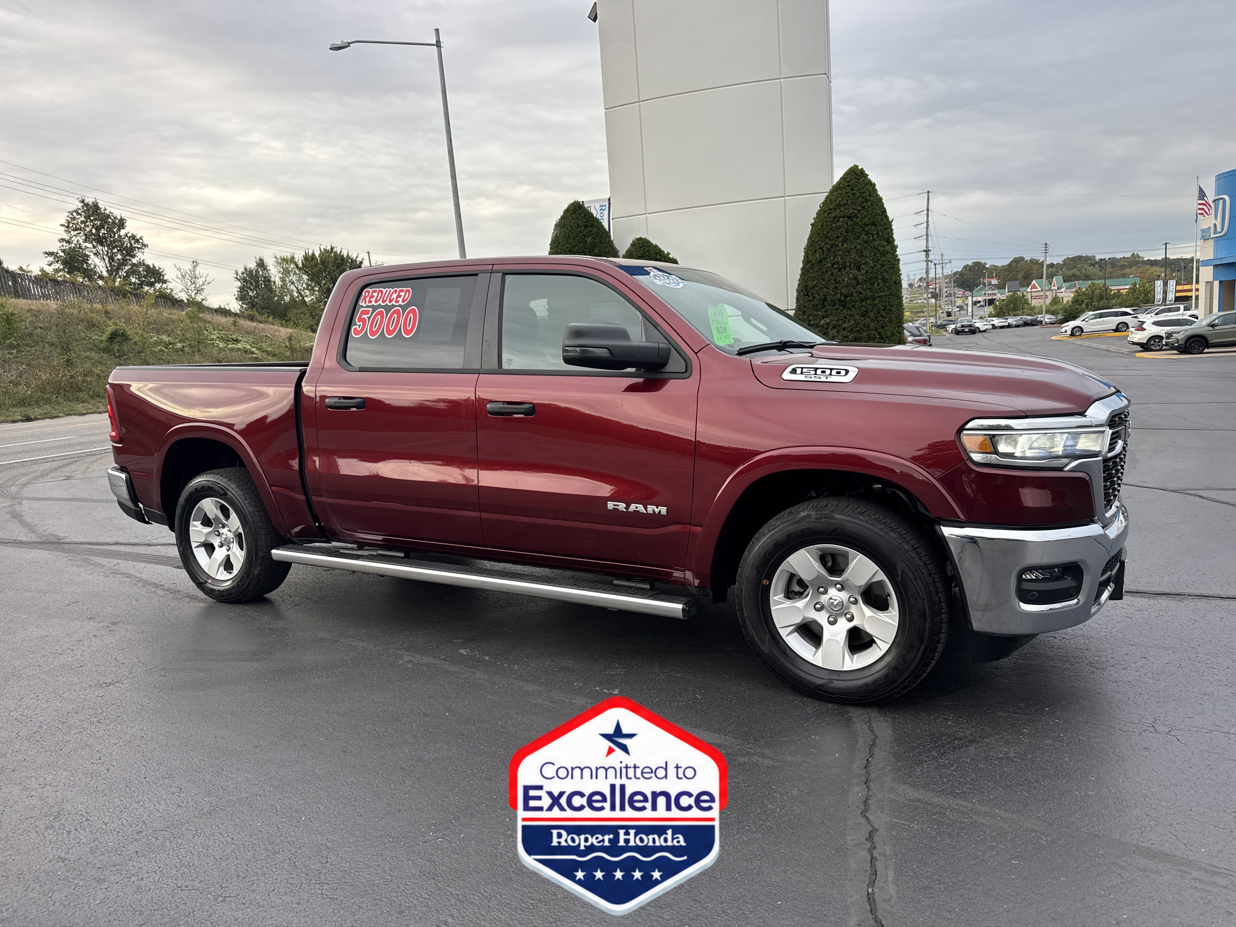 Used 2025 RAM 1500 Big Horn AWD/4WD image 1
