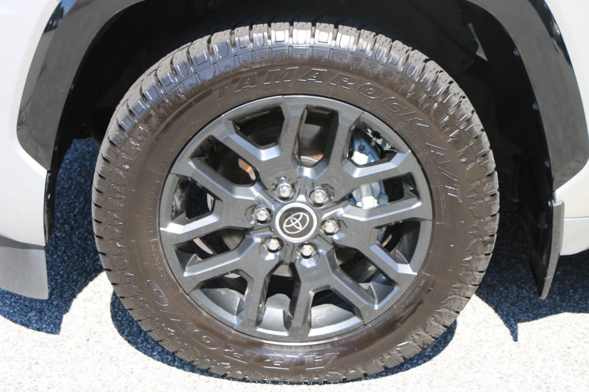Used 2023 Toyota Sequoia Platinum AWD/4WD image 14