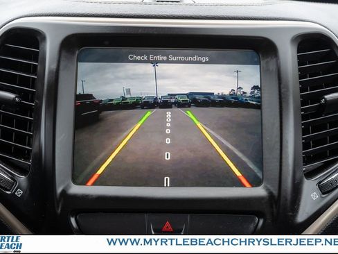 Used 2017 Jeep Cherokee Latitude w/ True North Edition image 20