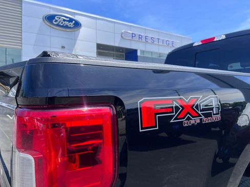 Used 2018 Ford F250 Lariat w/ Lariat Ultimate Package AWD/4WD image 16