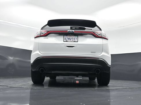 Used 2017 Ford Edge SE FWD image 43