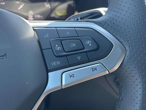 New 2026 Volkswagen Tiguan SE R-Line FWD image 22