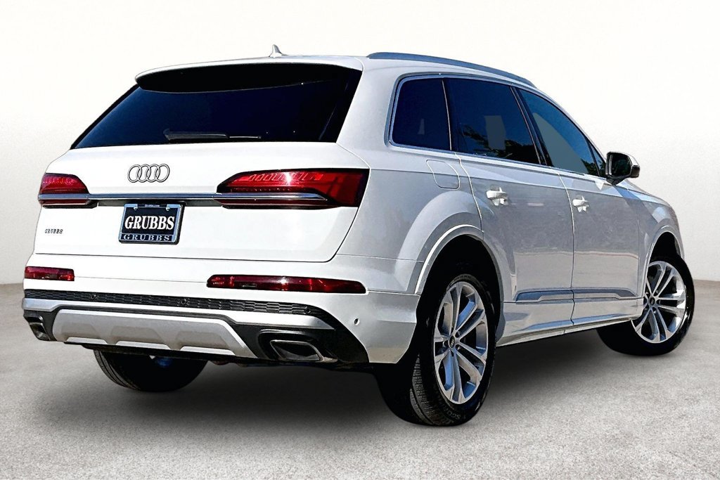 Used 2025 Audi Q7 3.0T Premium Plus AWD/4WD image 2