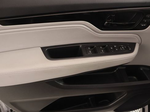 Used 2024 Honda Odyssey Touring image 17