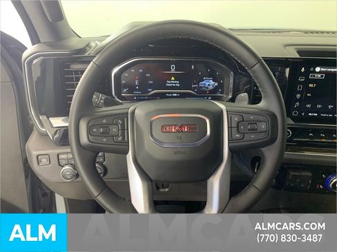 Used 2025 GMC Sierra 1500 Elevation w/ Preferred Package image 18