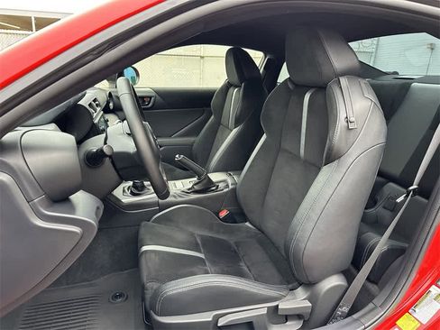 Used 2023 Toyota GR86 Premium image 11