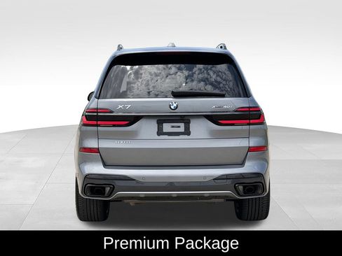 Used 2025 BMW X7 xDrive40i w/ M Sport Package AWD/4WD image 8