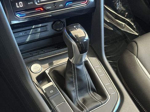 New 2025 Volkswagen Taos SEL image 21