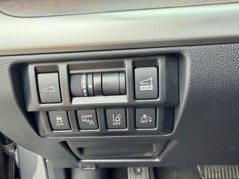 Used 2019 Subaru Outback 2.5i Limited AWD/4WD image 14