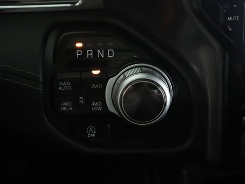 Used 2022 RAM 1500 Limited AWD/4WD image 16