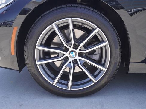 Used 2021 BMW 330i Sedan w/ Convenience Package RWD image 19