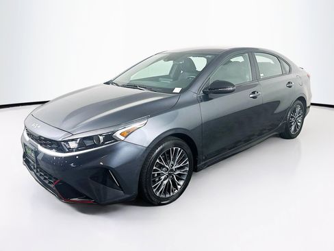Used 2023 Kia Forte GT-Line image 3