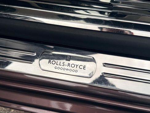 Used 2012 Rolls-Royce Ghost RWD image 23