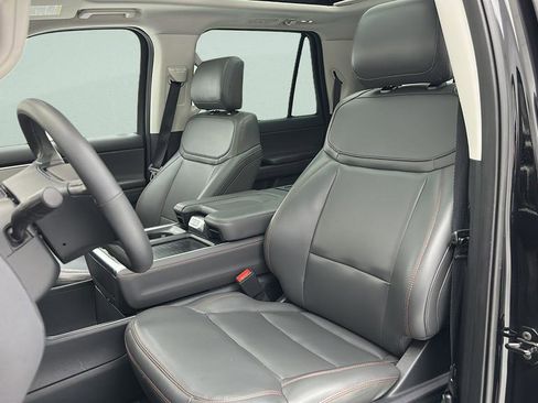 Used 2025 Ford Expedition Max Active AWD/4WD image 15