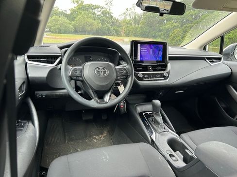 Used 2024 Toyota Corolla LE image 12