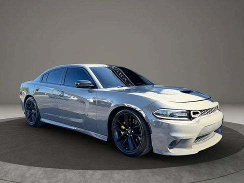 Used 2019 Dodge Charger Scat Pack w/ Plus Group RWD image 3