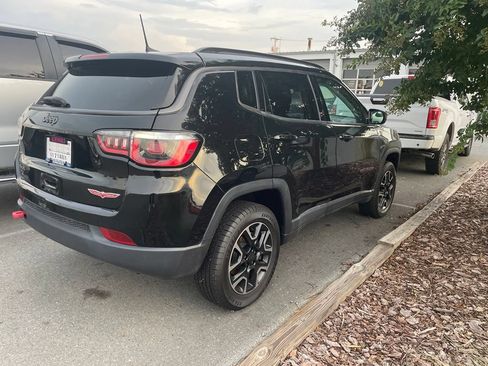 Used 2019 Jeep Compass Trailhawk w/ Cold Weather Group AWD/4WD image 4