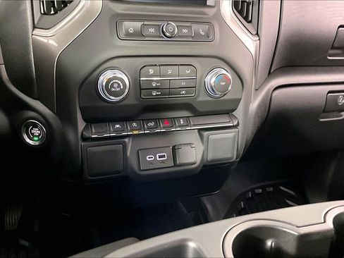 New 2026 GMC Sierra 1500 Pro AWD/4WD image 7