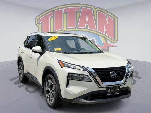 Certified 2022 Nissan Rogue SV w/ SV Premium Package AWD/4WD image 1