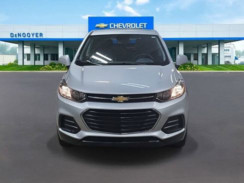 Used 2022 Chevrolet Trax LS w/ Tint and Cruise Package image 2
