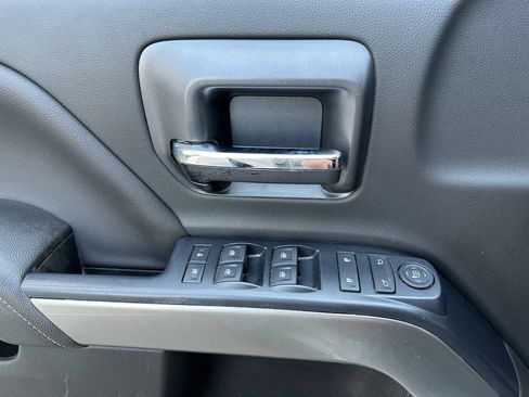 Used 2019 Chevrolet Silverado 1500 LT AWD/4WD image 18