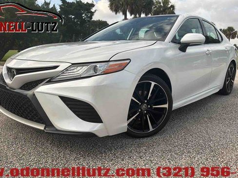 Used 2019 Toyota Camry XSE FWD image 1