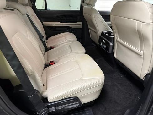Used 2020 Ford Expedition Platinum AWD/4WD image 12