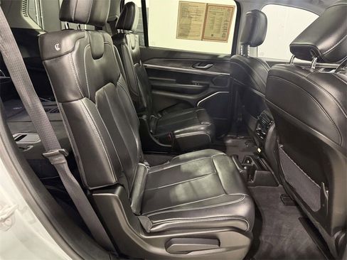 Certified 2022 Jeep Grand Cherokee L Limited image 11