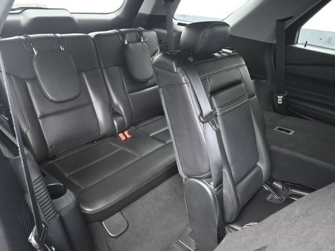Used 2023 Ford Explorer XLT w/ Equipment Group 202A RWD image 26