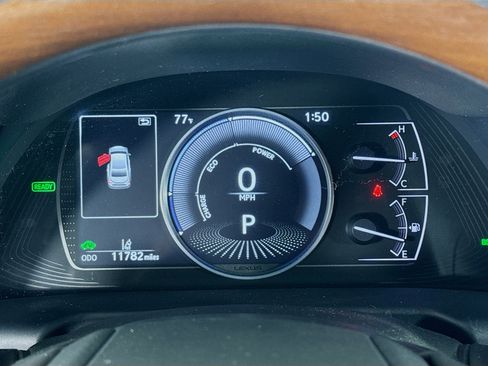 Used 2024 Lexus ES 300h Ultra Luxury image 16