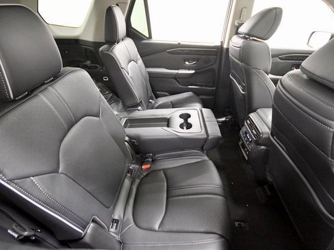 New 2025 Honda Pilot Elite image 14
