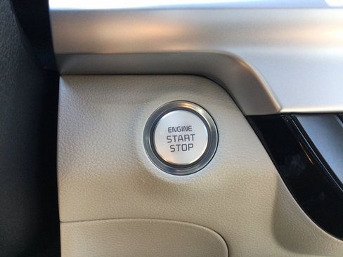 Used 2021 Kia Telluride S AWD/4WD image 43