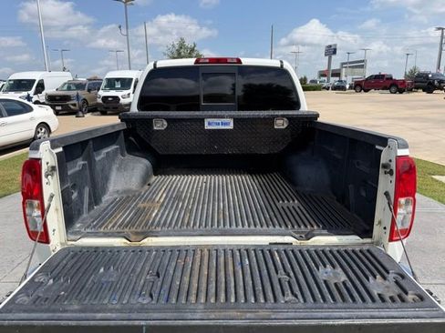 Used 2017 Nissan Frontier SV RWD image 7