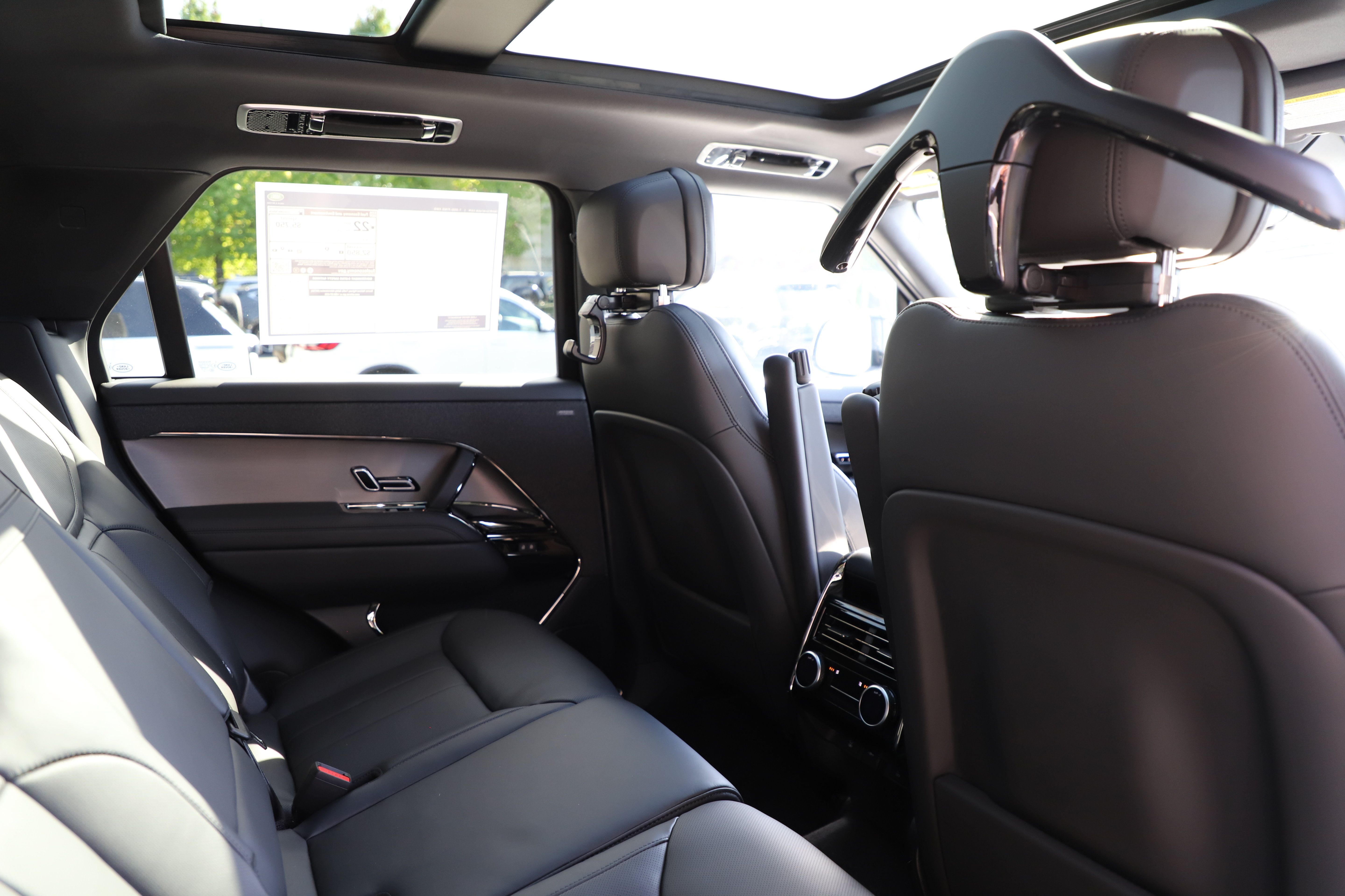 New 2026 Land Rover Range Rover Sport SE AWD/4WD image 15