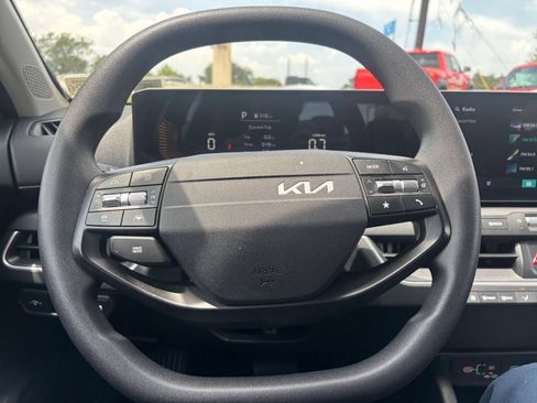 Used 2025 Kia K4 FWD image 27