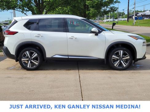 Certified 2023 Nissan Rogue SL w/ SL Premium Package AWD/4WD image 2